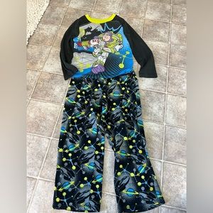 Disney Pixar boys 5-6 Buzz Lightyear pajamas